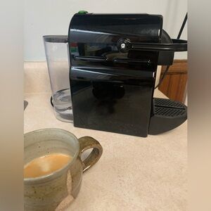 De’Longhi Nespresso Inissia Black Espresso Machine